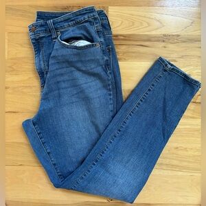 Universal Thread High Rise Skinny Jean